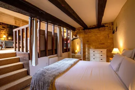 The authentic Отели рядом с достопримечательностью «Vieux Sarlat»