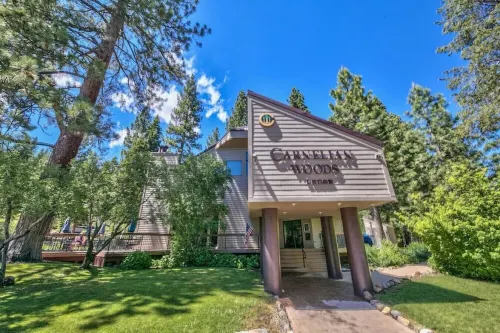 Walk to Lake Tahoe - Pet-Friendly Cabin - Sleeps 7, Kids Welcome - 3-Star