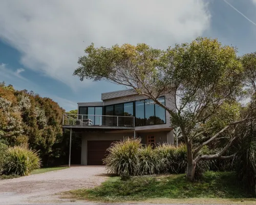 Shearwater : Wilson's Prom Views : 4 Bedrooms : Full Linen : Starlink Hotels in Foster