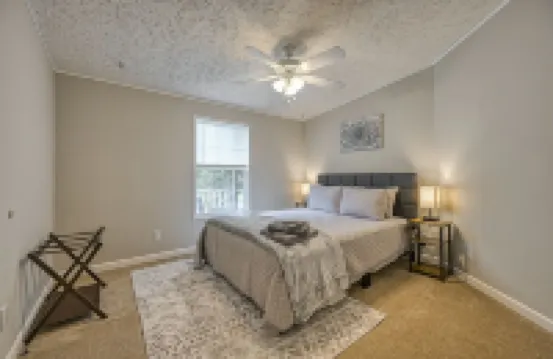 Lake Anna Retreat: 4Br 2BA ~ Game Room ~ Sleeps 8 ~ Fire Pit & Boat Access