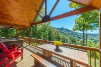 Stunning Mtn Views, Hot Tub+Fire Pit, Fireplace~Grill, WiFi, Private, Near Town!
