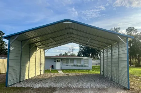 New Listing! Boat Friendly!Fisherman's Getaway" near Lake Harris in Leesburg