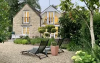 Chic Multi Award Winning  Luxury Cotswold Cottage - Sleeps 8