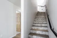 A-ViewCome stay with us in fall, winter and spring. Hotels in Seward