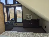 The Raven Mountain Lake House