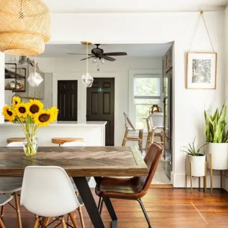 Renovated Townhouse Walk to All