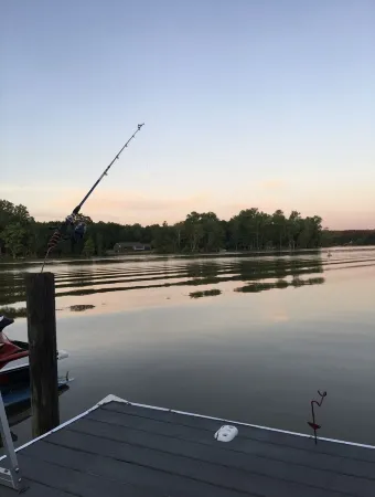 "Lake Front Point" Retreat located in quiet cove of Lake Wylie Отели в г. Юг Пойнт