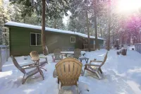 Lassen/McCumber Lake Luxury Cabin with Hot Tub Các khách sạn gần Subway Cave