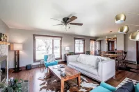 Charming Downtown Ennis Executive Home!