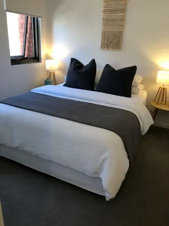 New apartment in the historic West End close to cafes bars and restaurants.