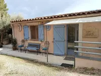 Charming brand-new studio in the countryside Hôtels à : Salernes