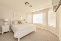 Spacious 5,000+ sq ft house, Close to PDX Airport