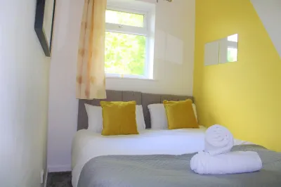 STUNNING 3 bed semi, walking distance to the city centre! Dragonfly 주변 호텔