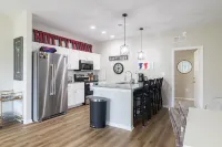 Oxford Oasis: 4BD/4.5BA by Ole Miss and the Square