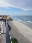 Fantastic Ocean View/Roof Top Pool from Balcony. Summer Waves at Lazy Days . - 2-Star