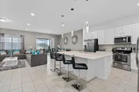 Huge 5 Star Resort Villa Near Disney-Pool-Spa-Game Room 24+Guests