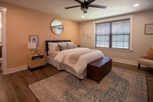 Beautiful 4/3 waterfront home with 2 master suites