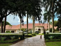 Gorgeous Gated Getaway