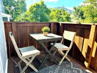 Perfect location!! Close to CU and Pearl St. Mall