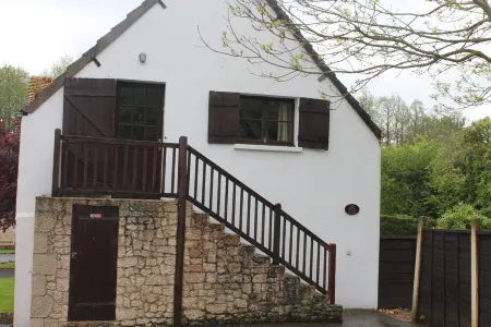 Gîte Goulet sleeps 5 just a stone's throw from Suisse Normande!