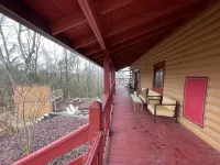 Lakefront log cabin over looking Walter George Reservoir, aka Lake Eufaula, Al