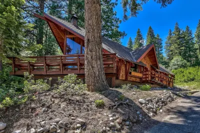 3 Bdrm Quintessential Cabin in the Woods On a Creek Sleeps 5