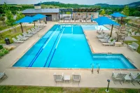 La Vita e Bella  Luxury Villa on Lake Travis /4  King Suites/ Epic Views/ - Villas