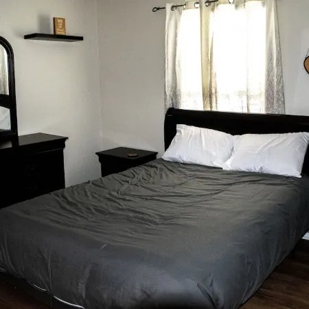 Comfy Condo! Pet Allowed!