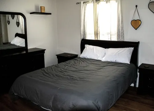 Comfy Condo! Pet Allowed!