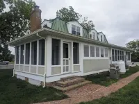 Waterfront Estate - Amazing Views And Sunsets - Pet Friendly - New rate for 2025 Hotels near Maryland Welcome Sign