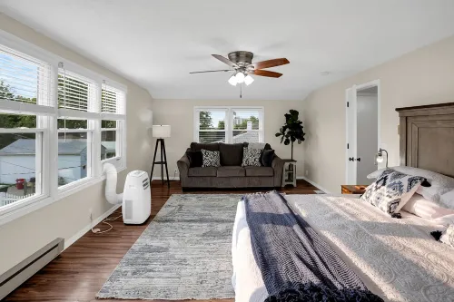 Bancroft House-Spacious, just remodeled & updated! New appliances, arcade games!