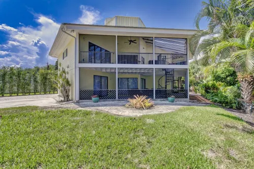 Your Home Away From Home just steps from the intercoastal waterway!