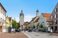 HELLOFLATS: Luxury Penthouse / Balcony / Parking / Center / Therme / MUC Airport