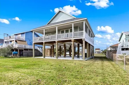 Sea La Vie - A Stunning Beach Retreat!