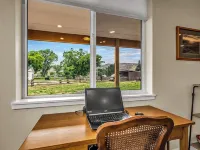 Views in Every Direction, Adjoins Golf, Minutes to Miles of Bike & Hiking Trails Hotels in Fruita