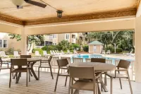 Dreamy HHI Retreat w/ Pool, Gym