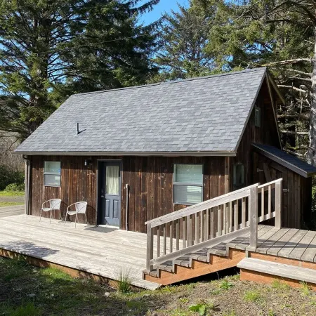 Bob Creek Studio - across from Bob Creek Beach, Forest.