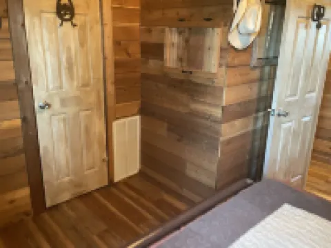Cedar Cabin in the Woods - Longview, Tx