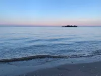 Renovated Milford Beach home by Charles Island/Silver Sands Pk