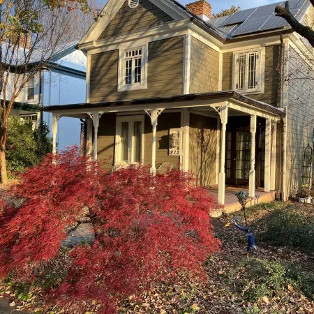 Solar, 2 BR, 1 Bath, UVa, Preston, Downtown, EV charger