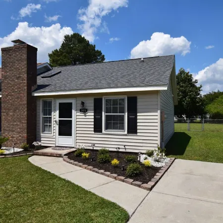 Cozy duplex Close to Base, shops, Children's Park