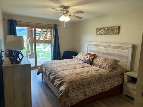 Ski in Ski Out Above Base Area with Free Condo Shuttle, Beautiful Condo!