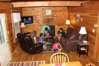 Valley View Cabin with show-stopping vaulted ceilings!