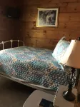 Cabin #4   Secluded and Quiet
