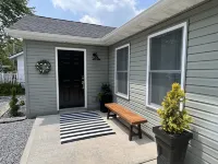 Lake Time Cottage Lake Milton Oh: Wifi, Smart TVs, Gas Fire Pit, Lake Toys,