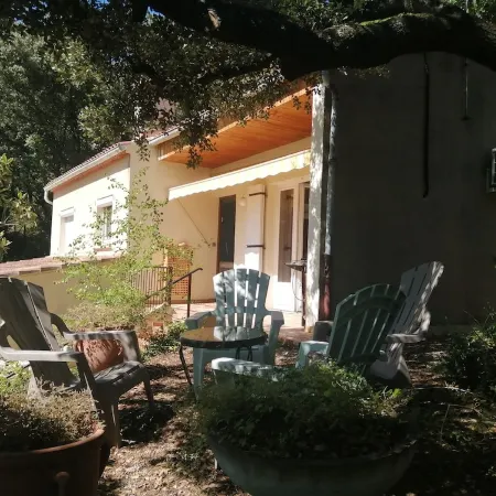 Cosy house, nestled in nature, 5 minutes from the center