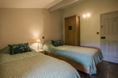 Gîte Rivière, Private Terrace I Sleeps 4 I Domaine le C4