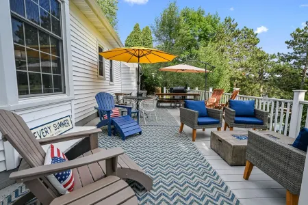 Lake Front Cottage with Amazing Firepit, Private Dock, Sleeps 6-8