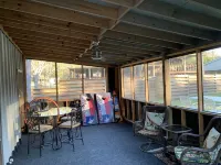 Cozy Barn w/ Pool Access and Near Lake Conroe