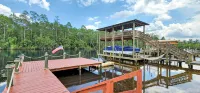 It's 5'O-Clock Here on the Dock!! Grill, Chill, Fish, boat, and make memories!!